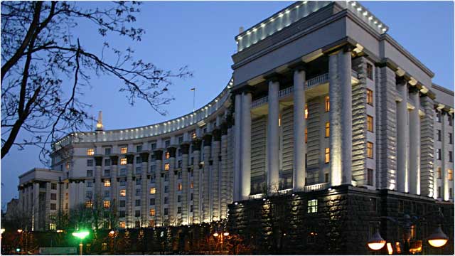 Чиновники проти дистанційки — ретроградство чи системна проблема